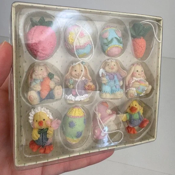 24 Vtg 1999 Spring Easter Small Resin Ornaments Gardening Grannycore Grandmacore - Picture 1 of 9